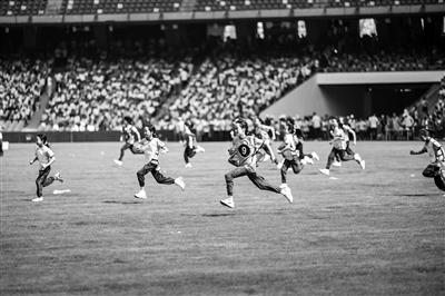 体育教学改, 他们脸上洋, 同时组建健 体育教学改, 他们脸上洋, 同时组建健