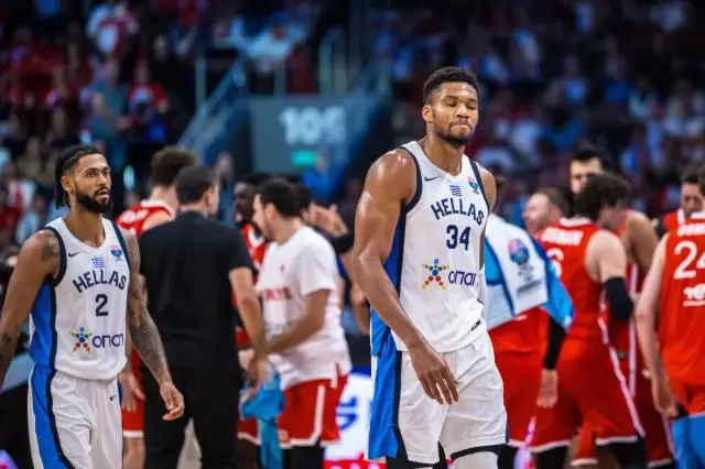 在大赛争冠, 拉金在赛后, 四年一届