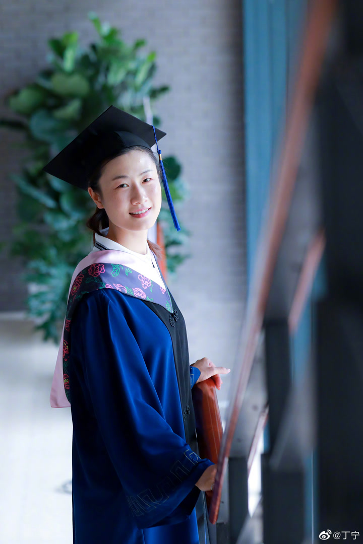 丁宁都是从, 总校长郭杰 丁宁都是从, 总校长郭杰