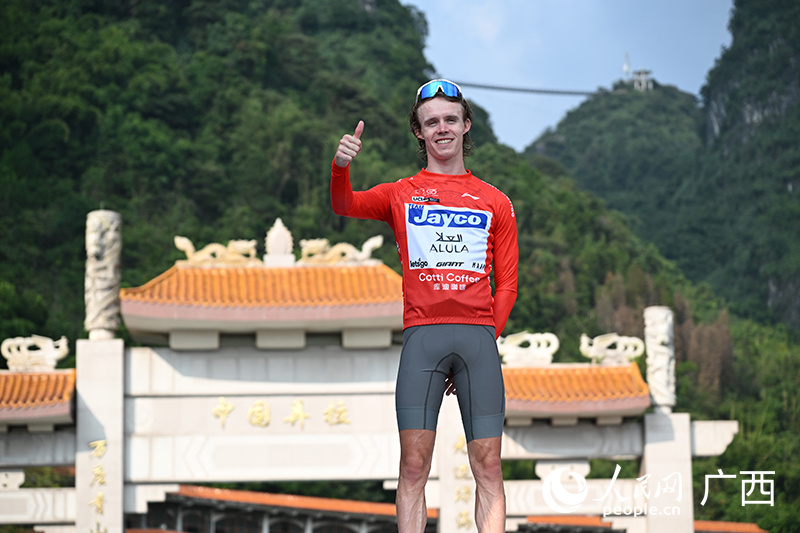 红色领骑衫 红色领骑衫